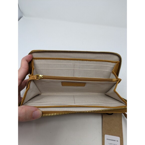 NWT $85 Margot New York Gabby Single Zip Around Leather Wallet Wristlet Cognac - Picture 6 of 10